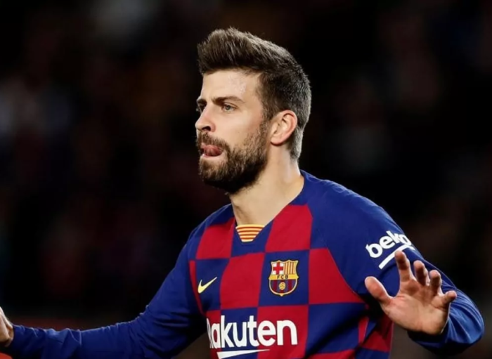La supuesta amante de Piqué rompe el silencio