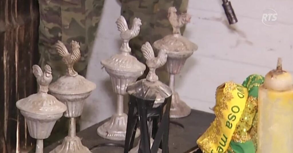 Ejército allana vivienda en Nueva Prosperina y encuentra figuras de la Santa Muerte y huesos
